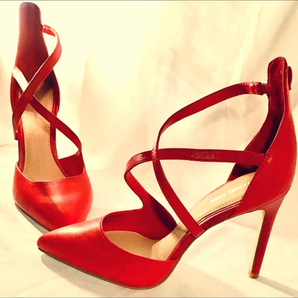 Shoes - Gianni Bini red criss cross